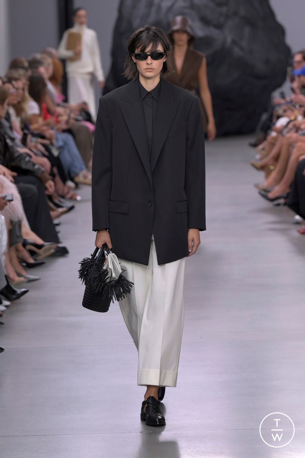 Fashion Week New York Spring/Summer 2025 look 38 from the Michael Kors Collection collection womenswear