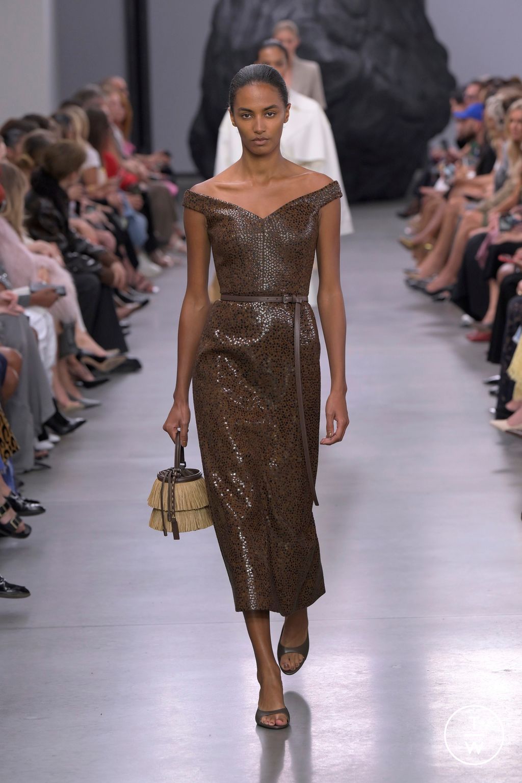 Fashion Week New York Spring/Summer 2025 look 47 from the Michael Kors Collection collection womenswear