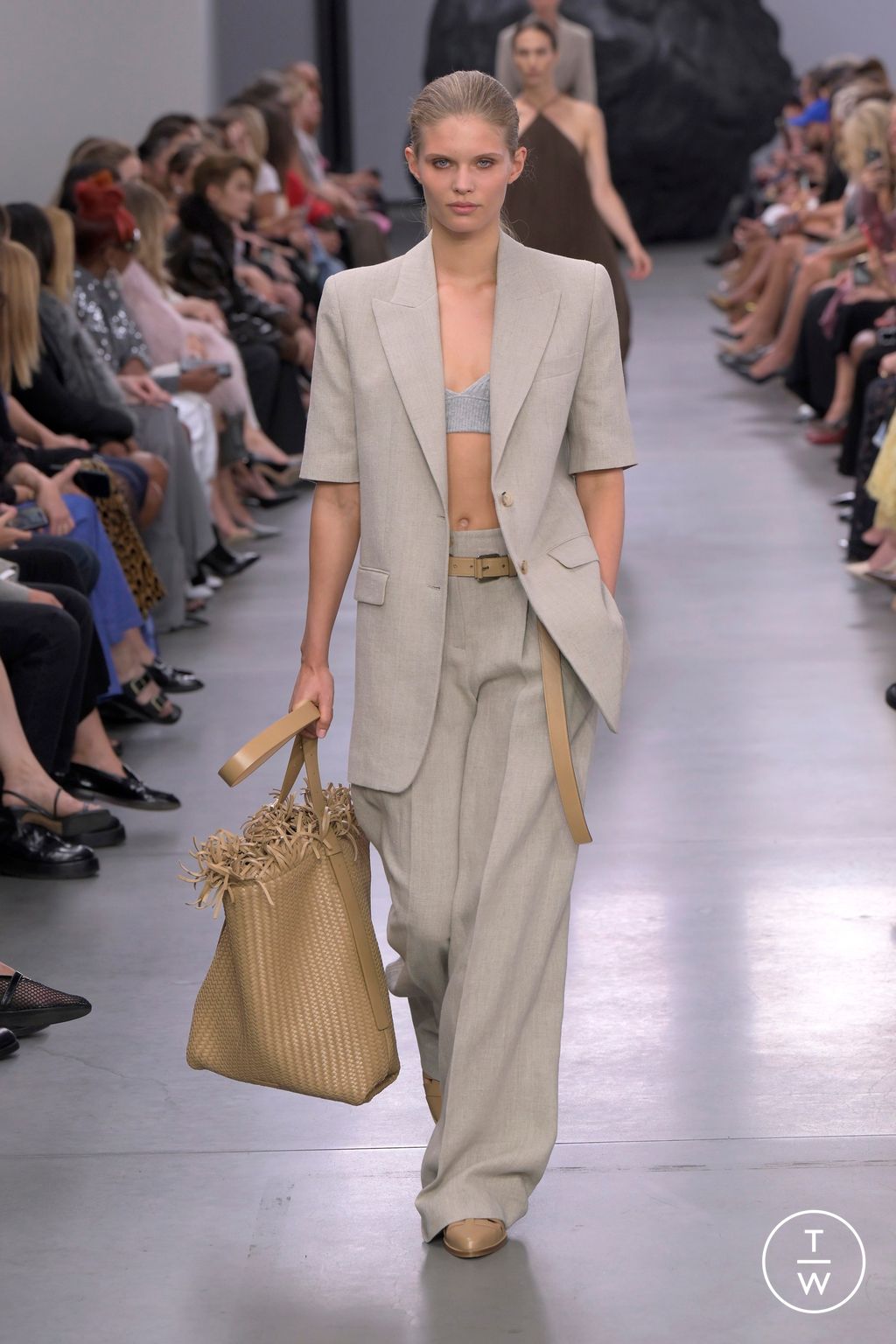 Fashion Week New York Spring/Summer 2025 look 49 from the Michael Kors Collection collection womenswear