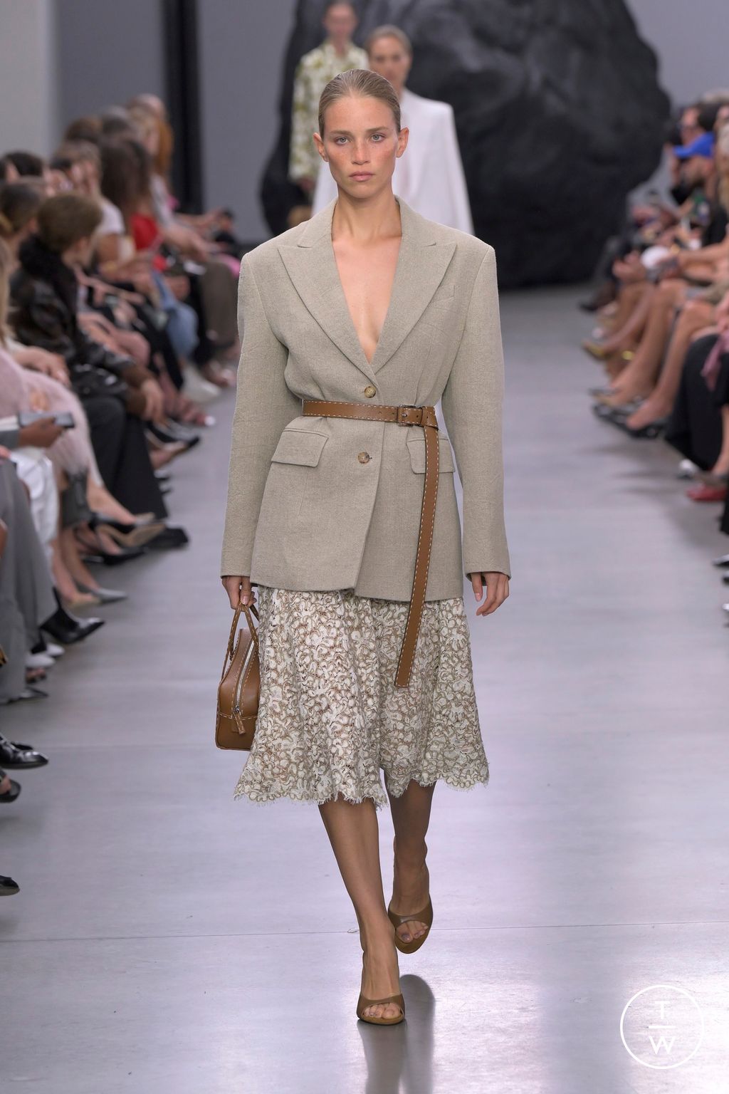 Fashion Week New York Spring/Summer 2025 look 51 from the Michael Kors Collection collection womenswear