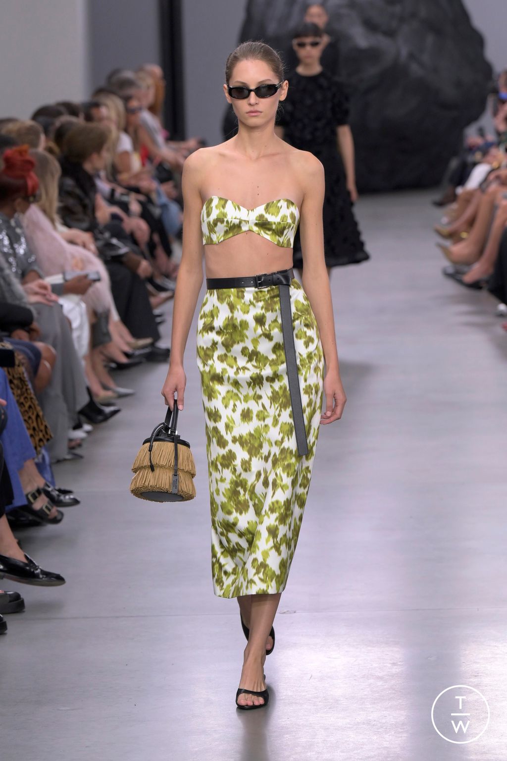 Fashion Week New York Spring/Summer 2025 look 55 from the Michael Kors Collection collection womenswear