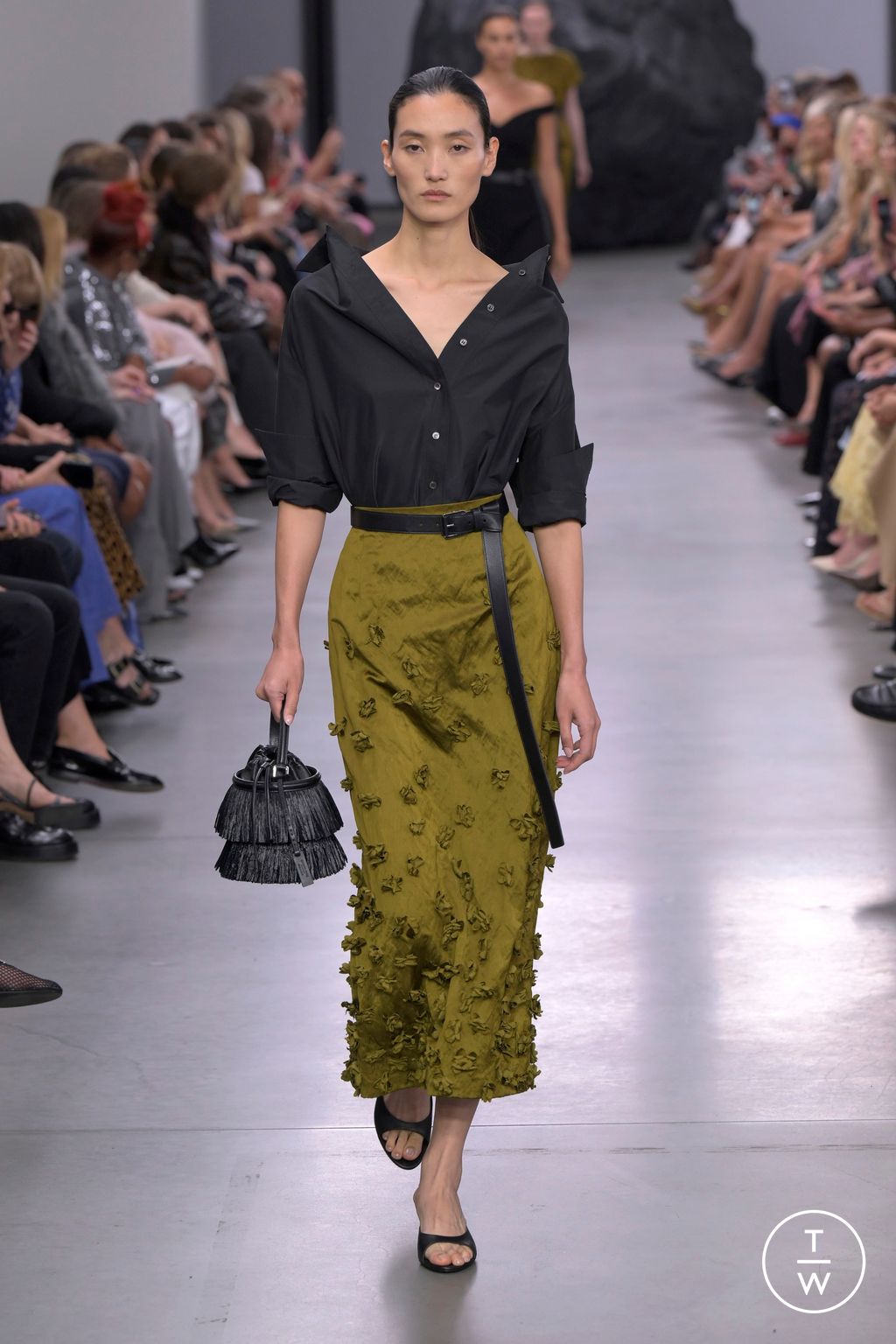 Fashion Week New York Spring/Summer 2025 look 57 from the Michael Kors Collection collection womenswear