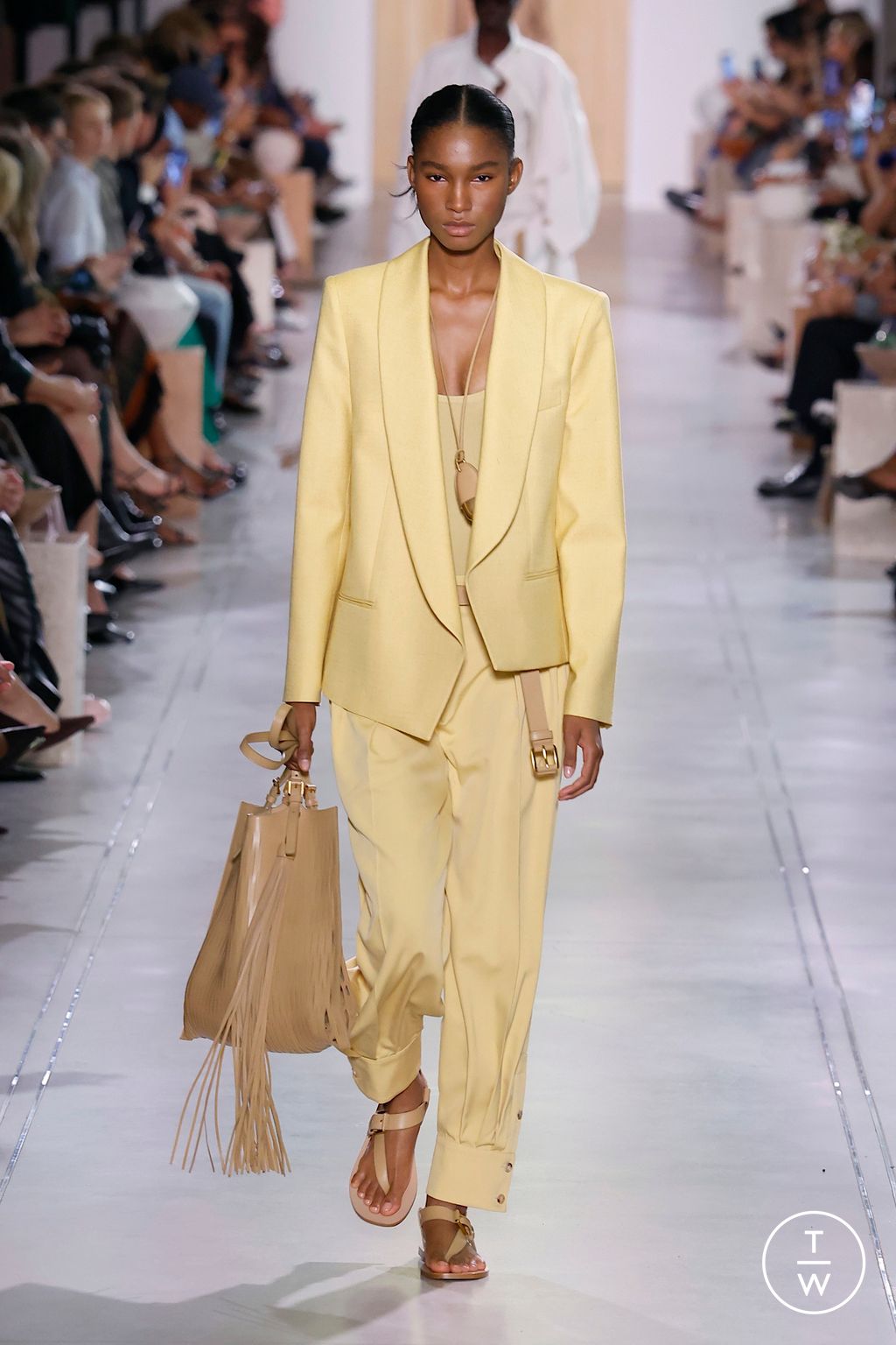 Fashion Week New York Spring/Summer 2026 look 17 de la collection Michael Kors Collection womenswear