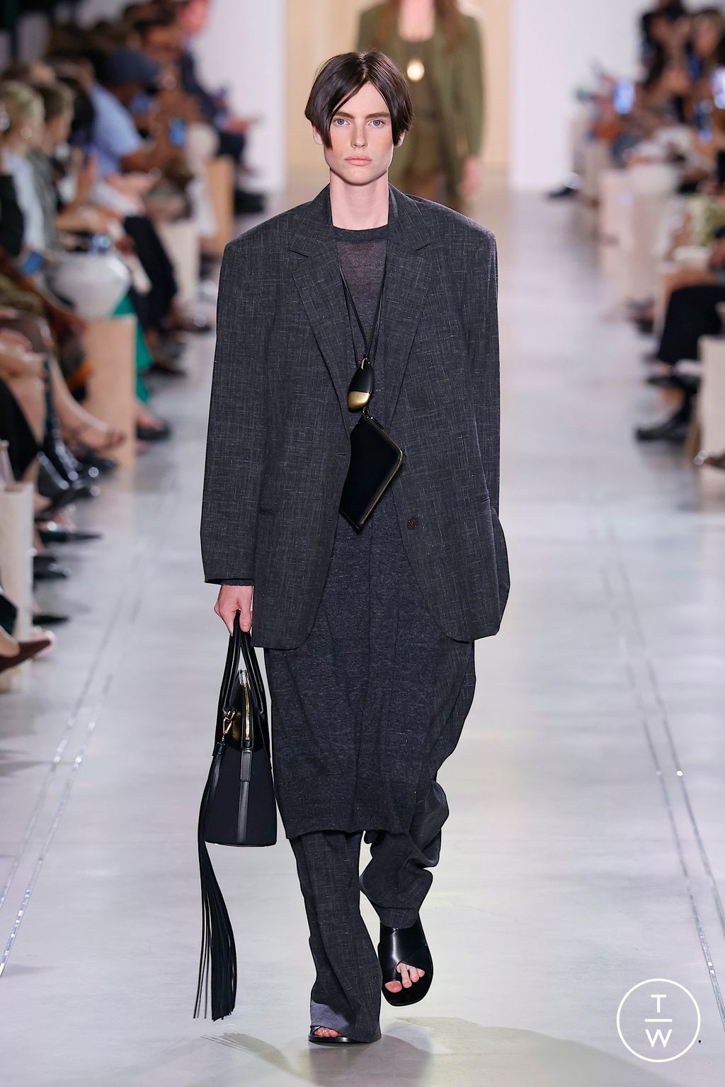 Fashion Week New York Spring/Summer 2026 look 39 de la collection Michael Kors Collection womenswear