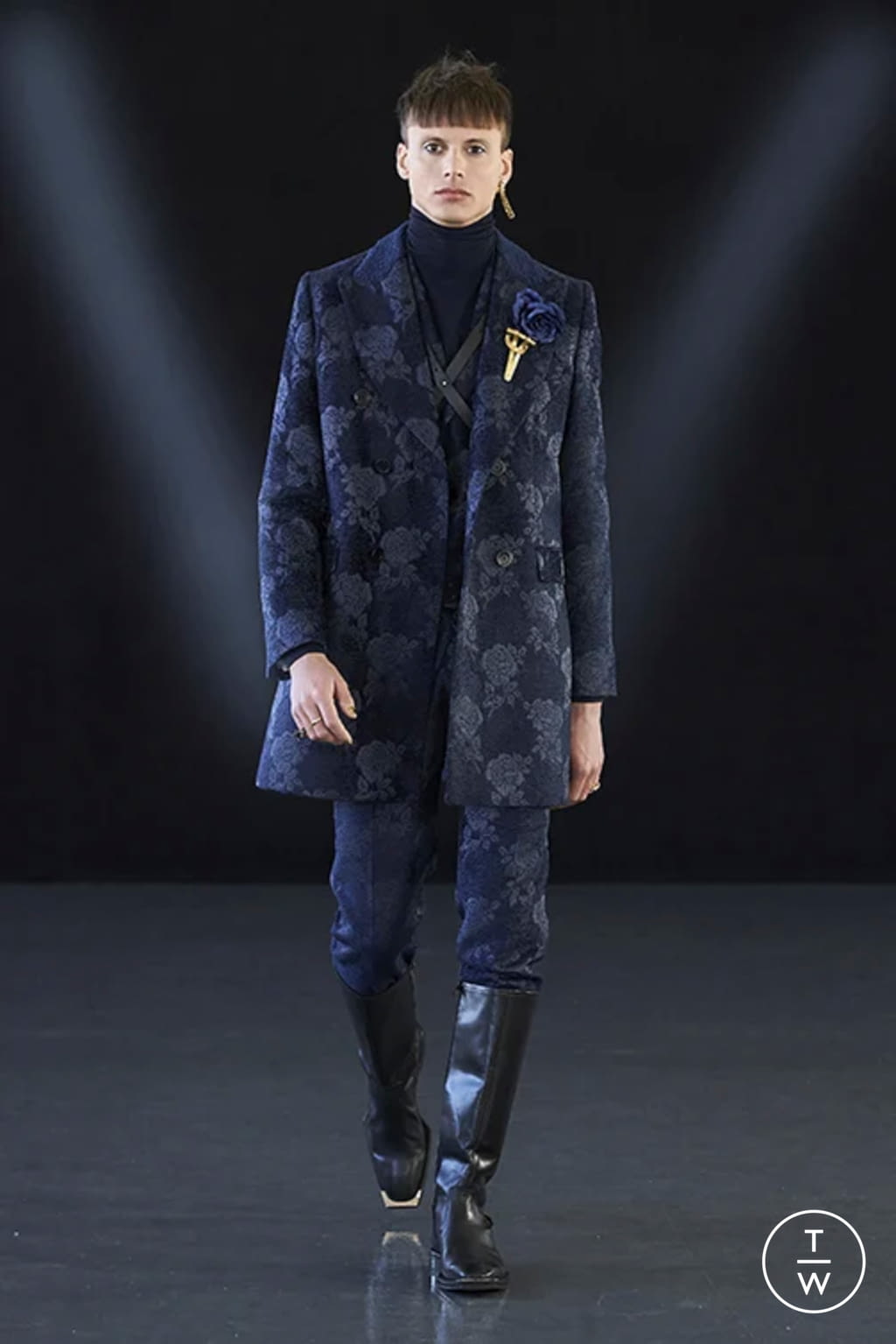 Fashion Week Milan Fall/Winter 2021 look 8 from the Miguel Vieira collection menswear