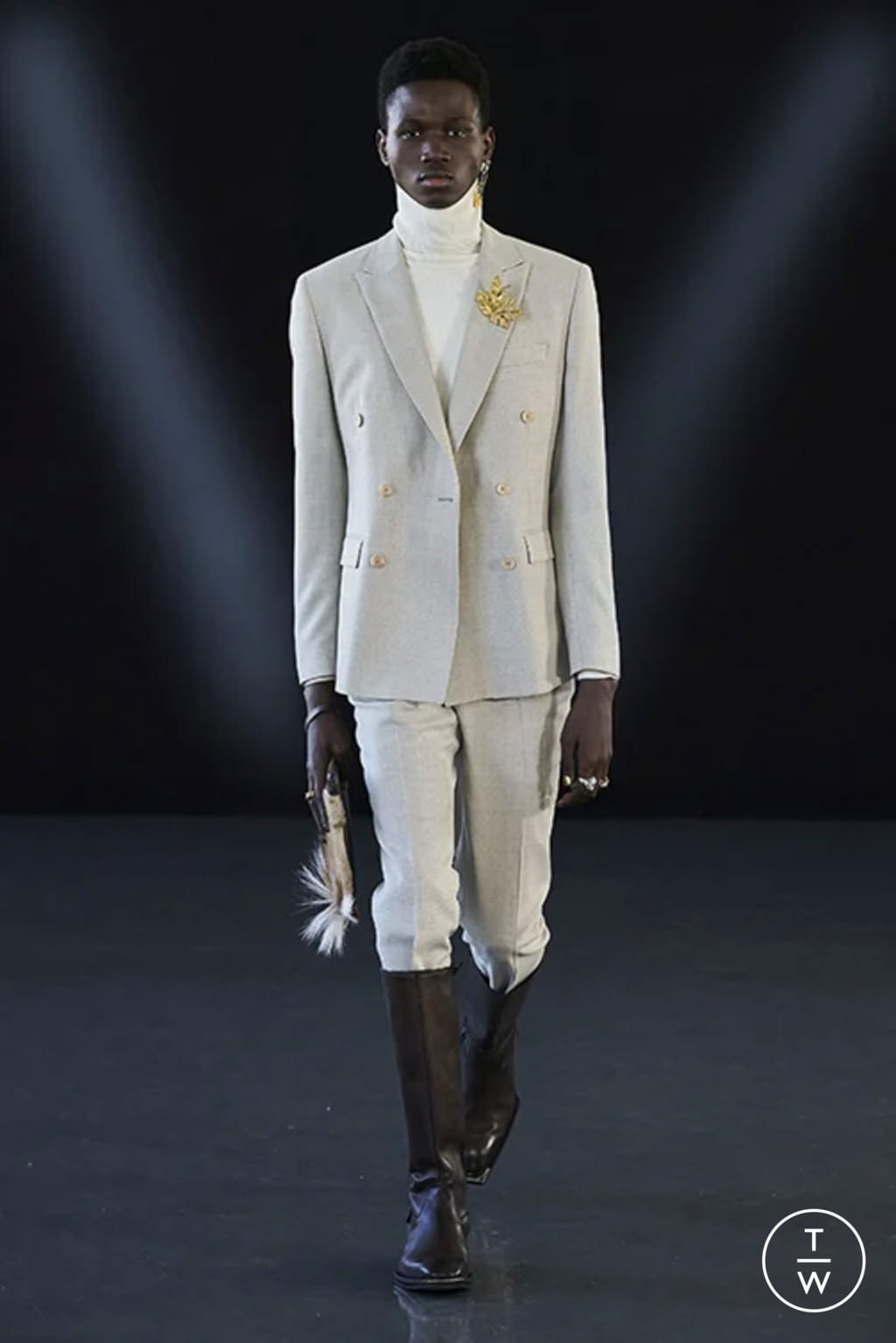 Fashion Week Milan Fall/Winter 2021 look 15 de la collection Miguel Vieira menswear