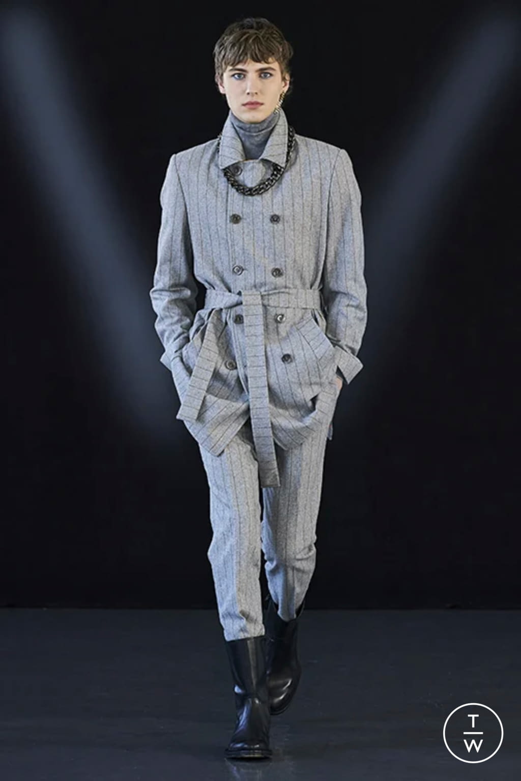 Fashion Week Milan Fall/Winter 2021 look 19 de la collection Miguel Vieira menswear
