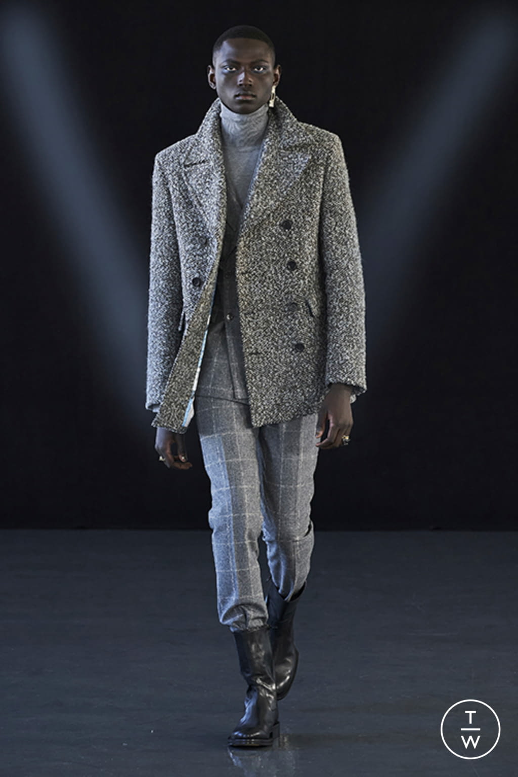 Fashion Week Milan Fall/Winter 2021 look 21 de la collection Miguel Vieira menswear