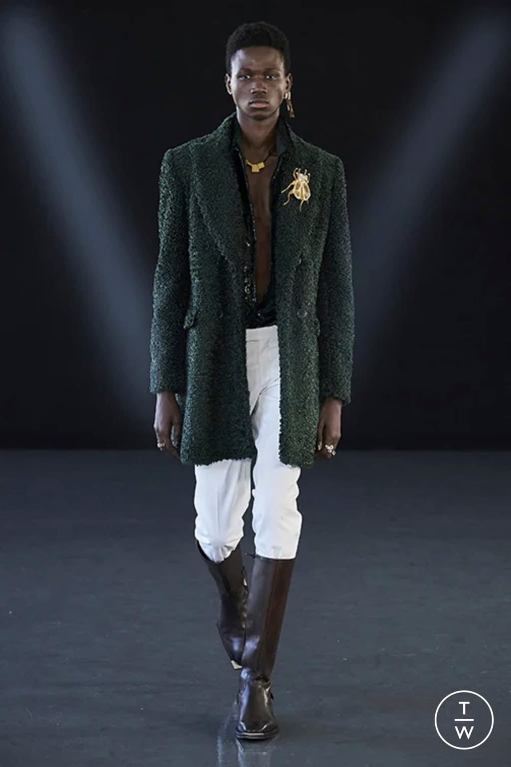 Fashion Week Milan Fall/Winter 2021 look 25 de la collection Miguel Vieira menswear