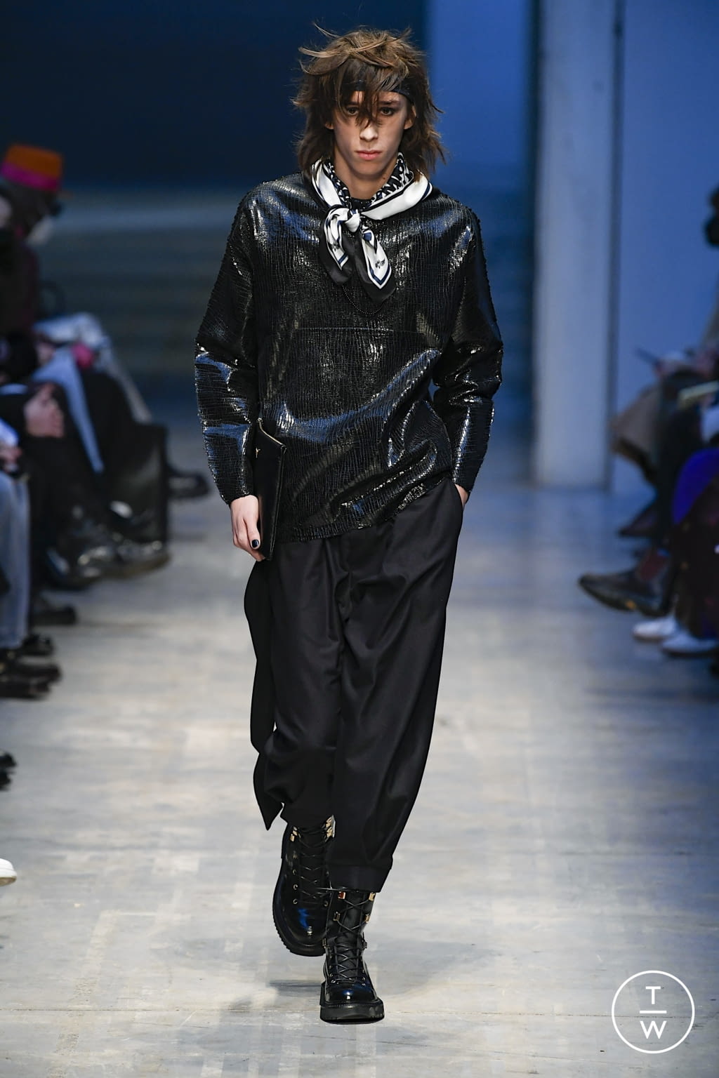 Fashion Week Milan Fall/Winter 2022 look 10 de la collection Miguel Vieira menswear