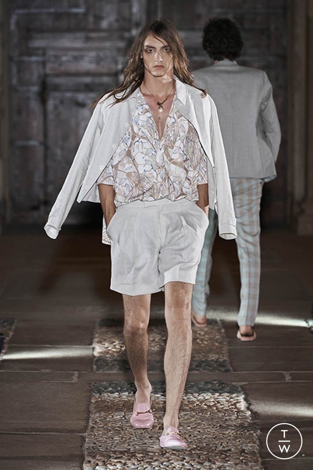 Fashion Week Milan Spring/Summer 2021 look 22 de la collection Miguel Vieira womenswear