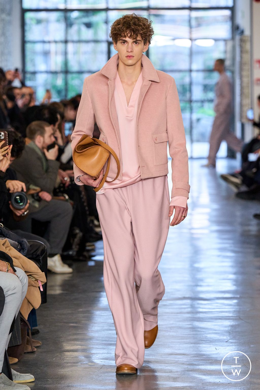 Fashion Week Milan Fall/Winter 2026 look 21 from the Miguel Vieira collection menswear