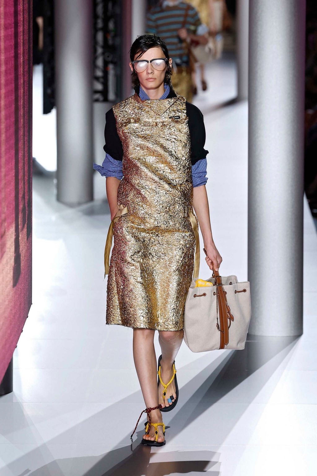Fashion Week Paris Spring/Summer 2024 look 44 from the Miu Miu collection 女装