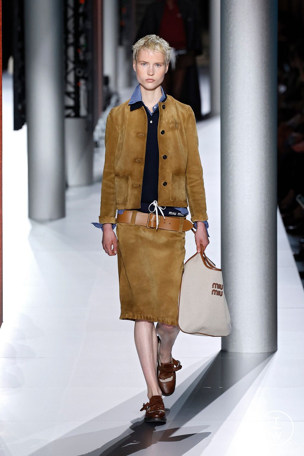 Fashion Week Paris Spring/Summer 2024 look 51 from the Miu Miu collection 女装