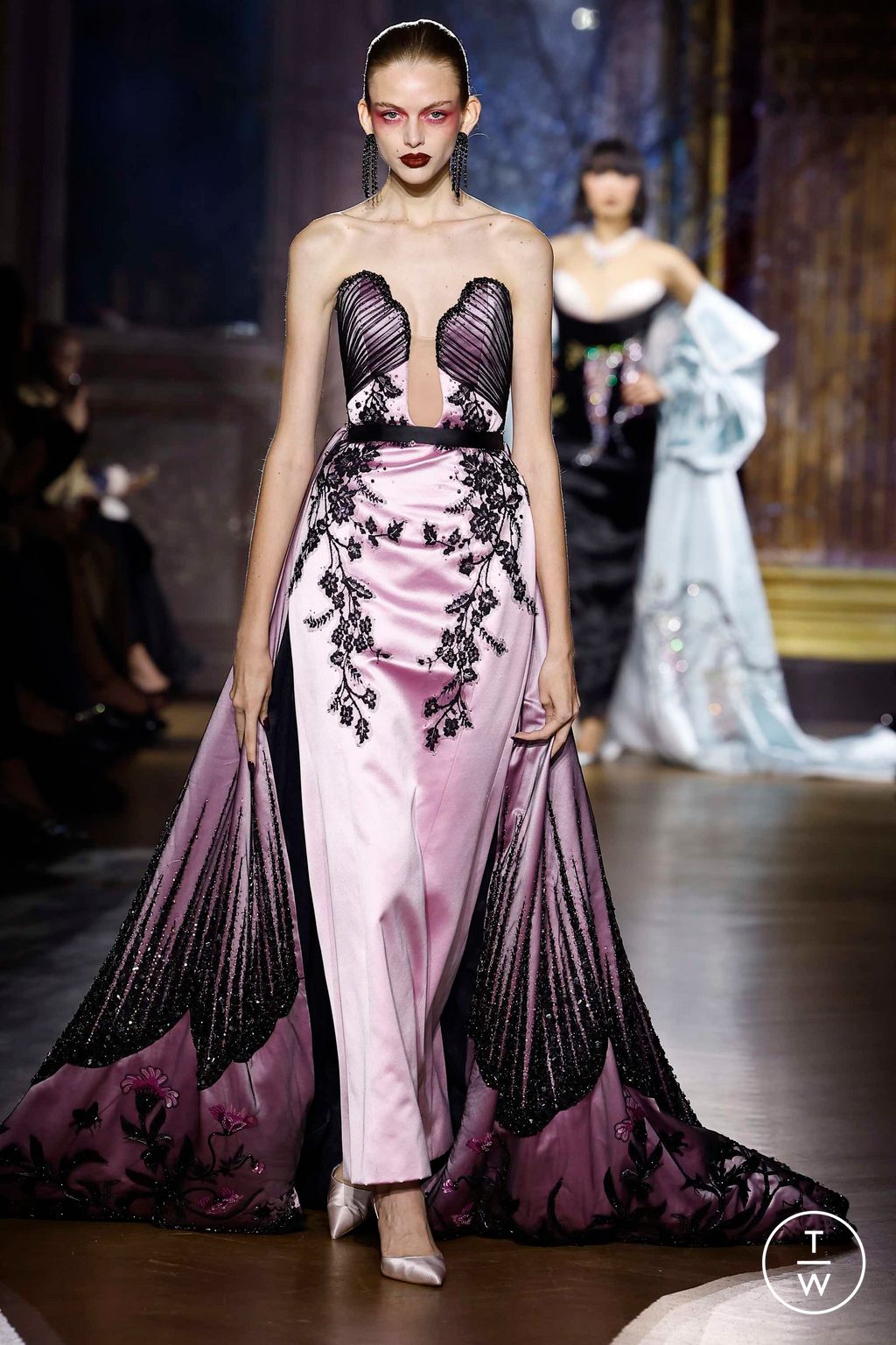 Fashion Week Paris Spring/Summer 2023 look 20 from the Miss Sohee collection couture