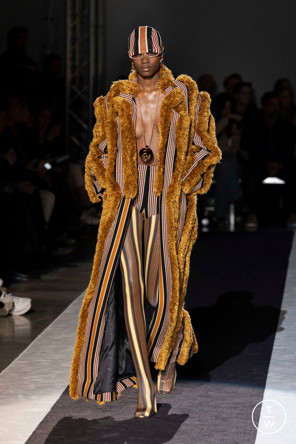 Fashion Week Milan Fall/Winter 2024 look 33 from the Missoni collection 女装