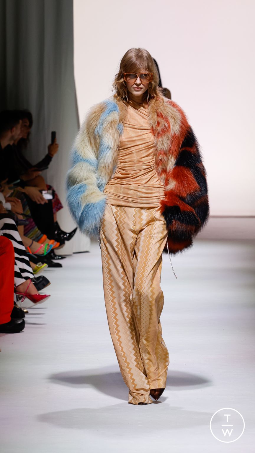 Fashion Week Milan Fall/Winter 2023 look 8 from the Missoni collection 女装