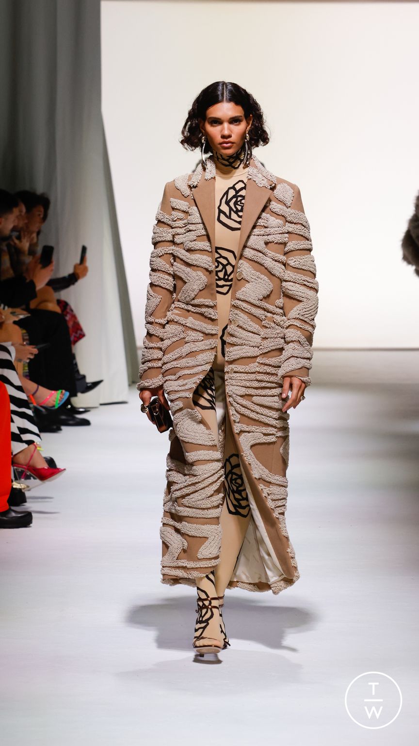 Fashion Week Milan Fall/Winter 2023 look 18 from the Missoni collection womenswear