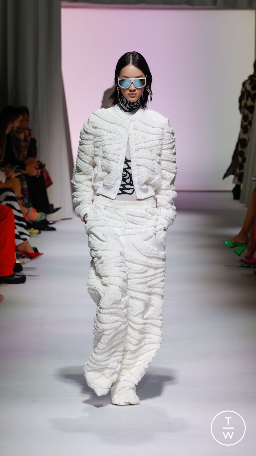 Fashion Week Milan Fall/Winter 2023 look 19 from the Missoni collection womenswear