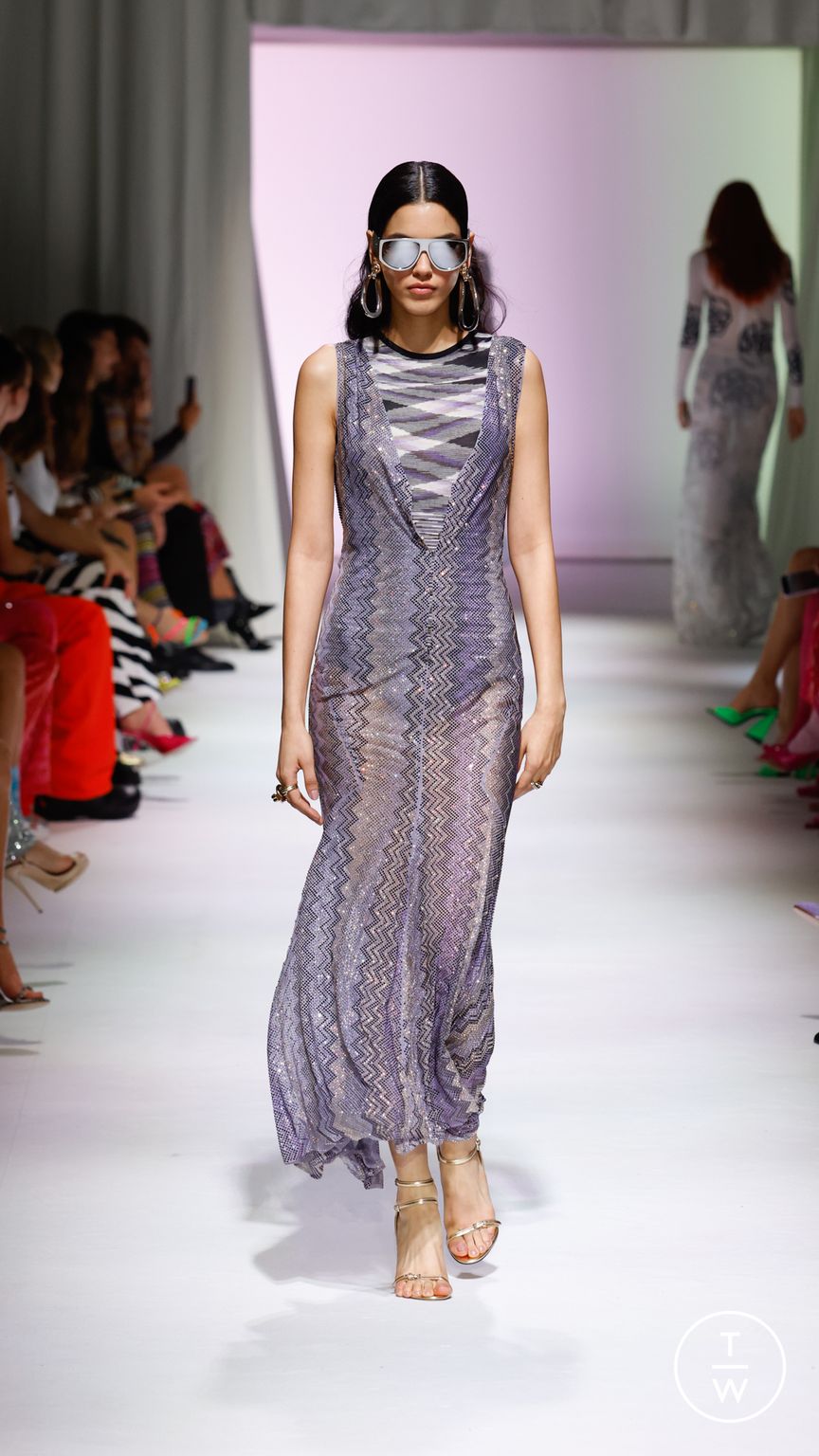Fashion Week Milan Fall/Winter 2023 look 27 from the Missoni collection 女装