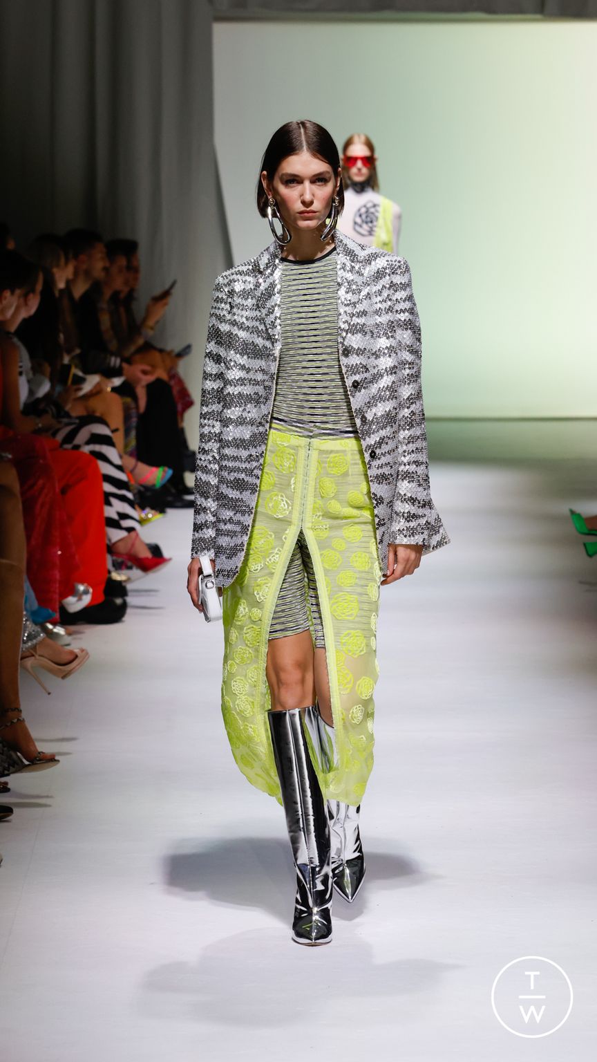 Fashion Week Milan Fall/Winter 2023 look 35 from the Missoni collection 女装