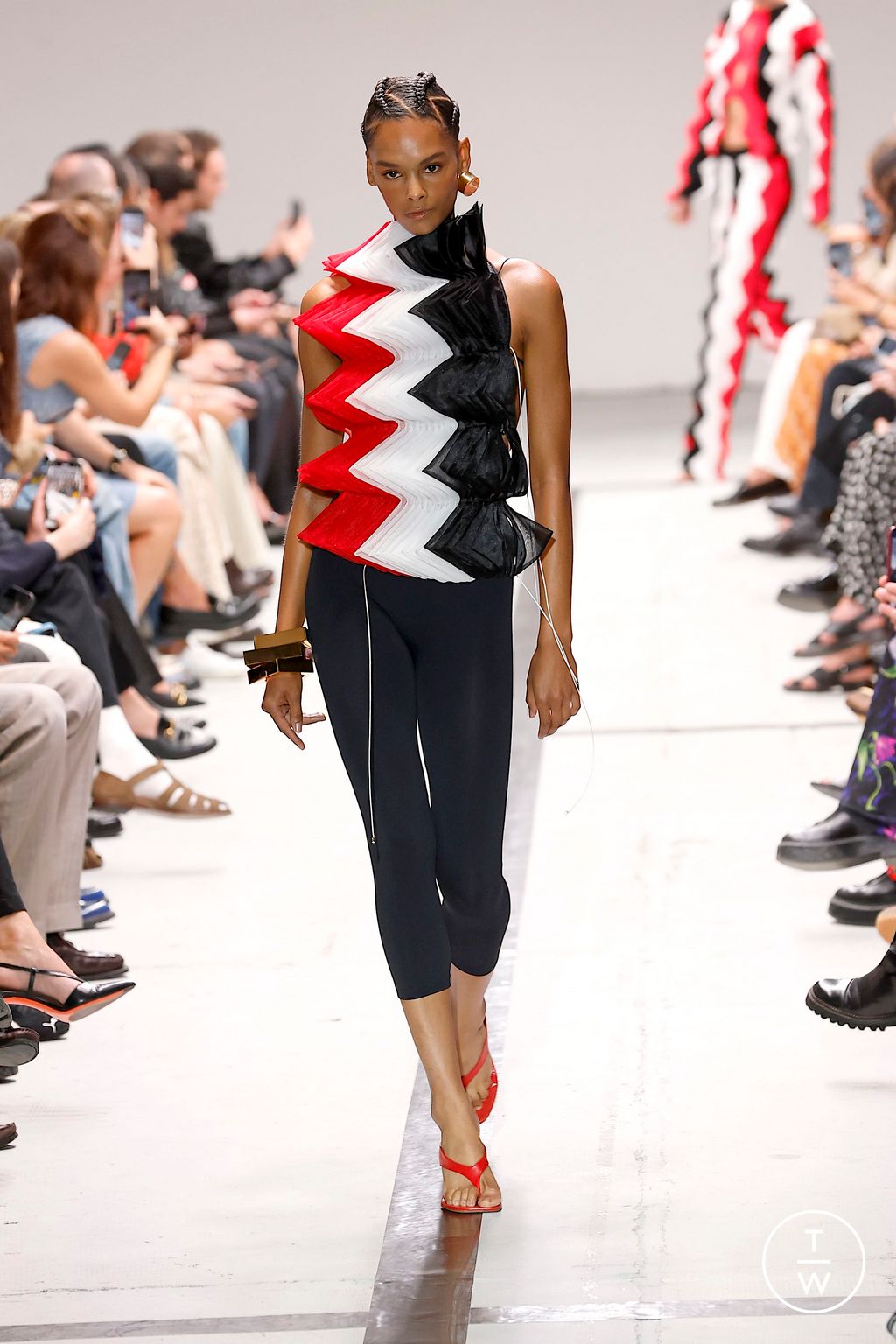 Fashion Week Milan Spring/Summer 2025 look 1 from the Missoni collection womenswear