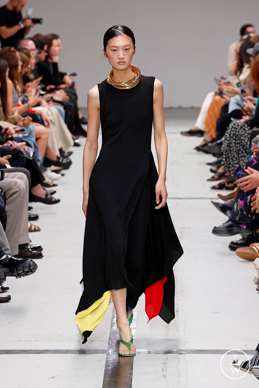 Fashion Week Milan Spring/Summer 2025 look 34 from the Missoni collection womenswear