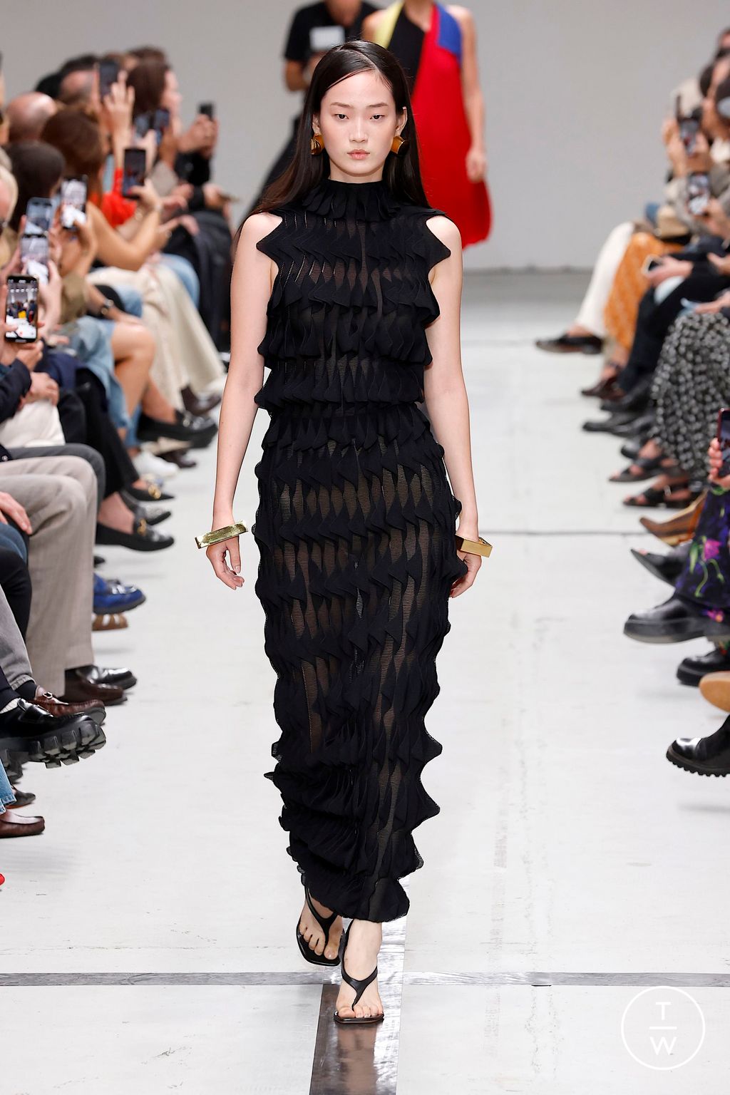 Fashion Week Milan Spring/Summer 2025 look 35 from the Missoni collection womenswear