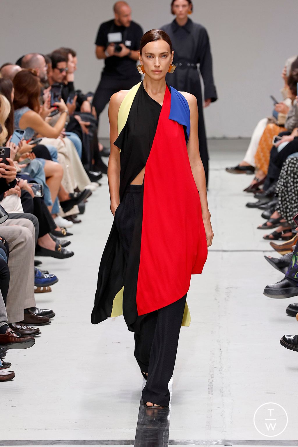 Fashion Week Milan Spring/Summer 2025 look 36 from the Missoni collection womenswear