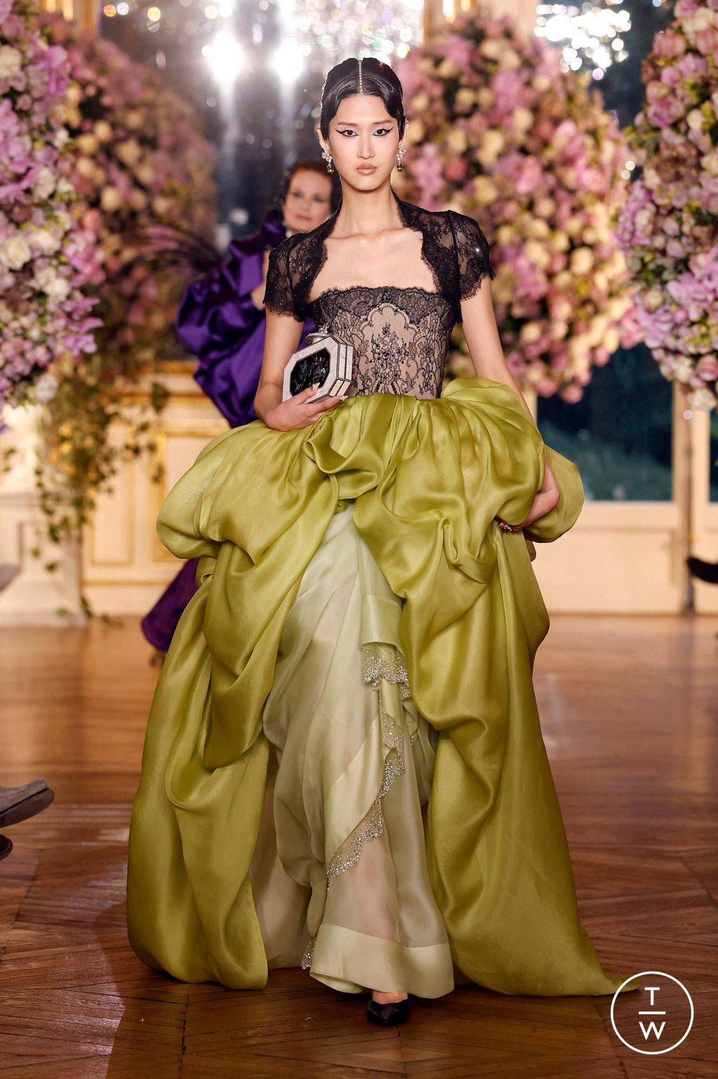 Fashion Week Paris Spring/Summer 2025 look 9 from the Miss Sohee collection 高级定制