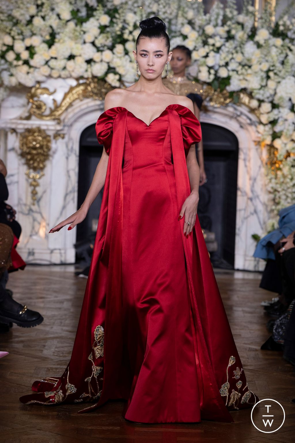 Fashion Week Paris Spring/Summer 2024 look 17 from the Miss Sohee collection 高级定制