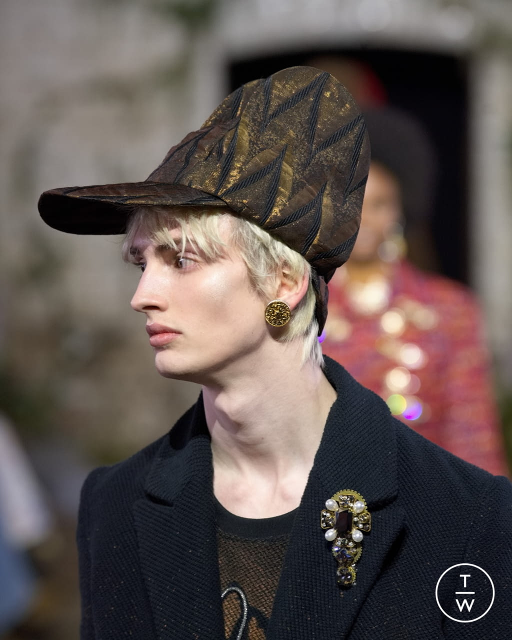 Fashion Week London Fall/Winter 2022 look 2 from the MITHRIDATE collection womenswear accessories