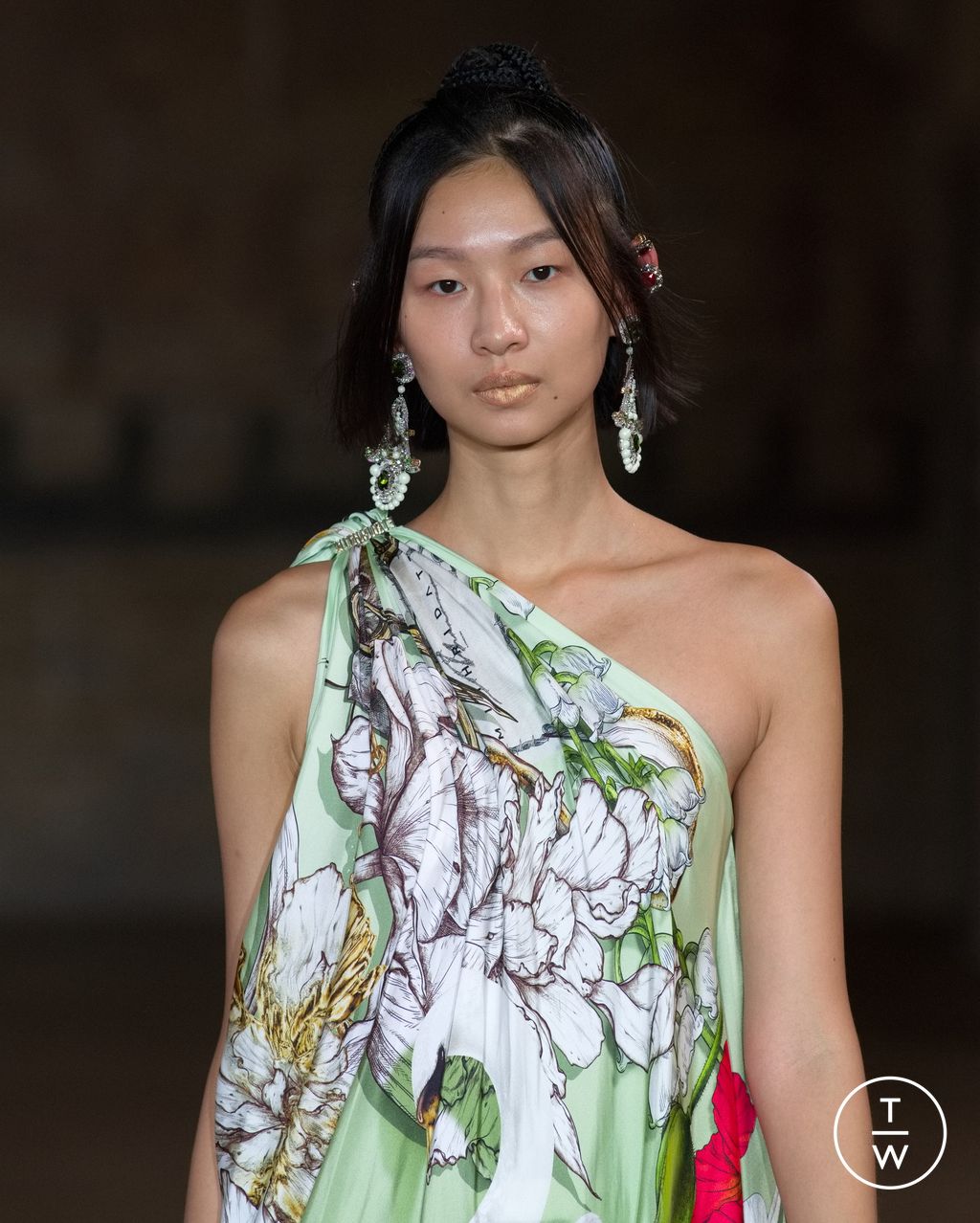 Fashion Week London Spring/Summer 2023 look 2 from the MITHRIDATE collection womenswear accessories
