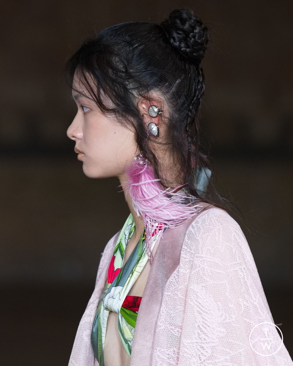 Fashion Week London Spring/Summer 2023 look 6 de la collection MITHRIDATE womenswear accessories