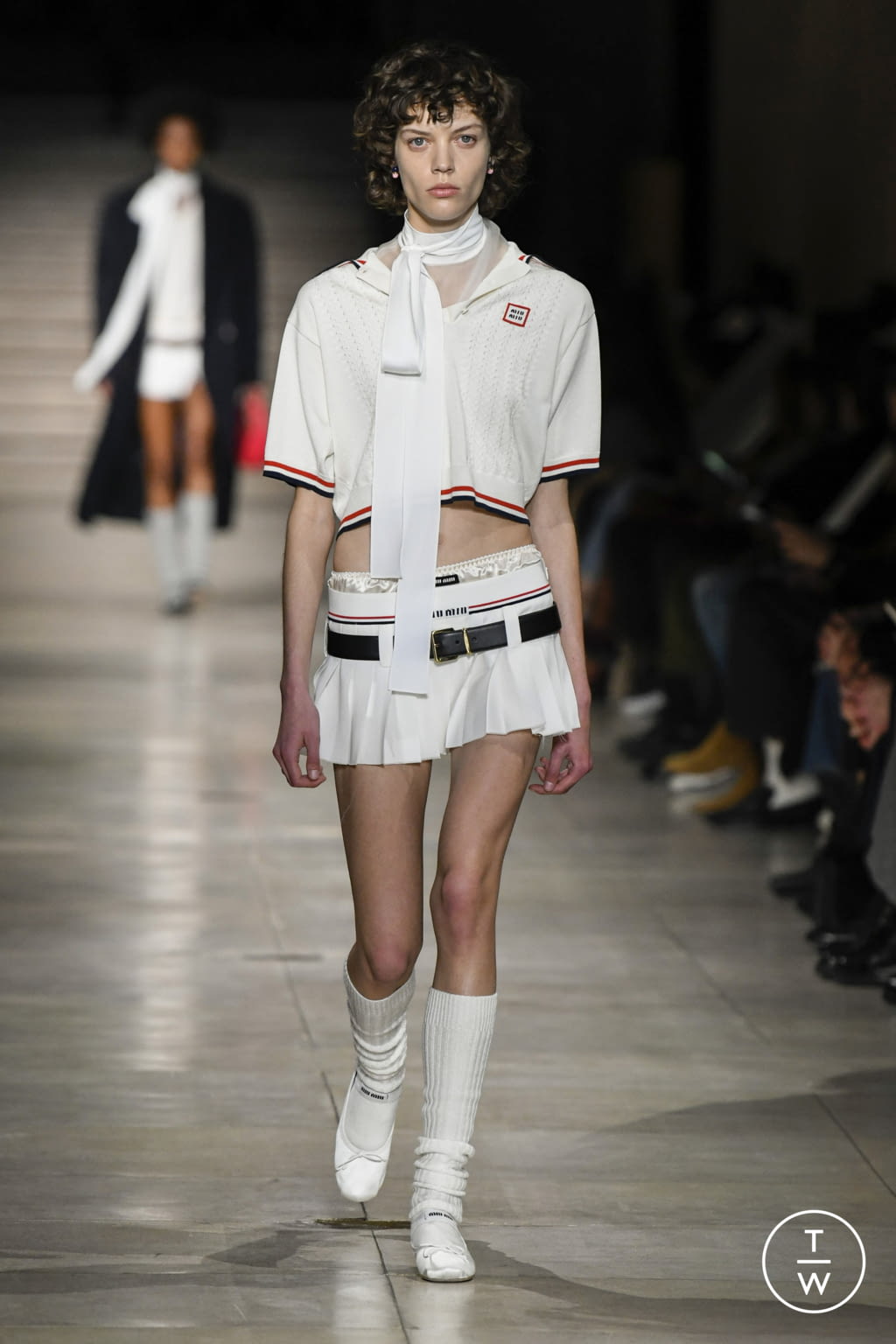 Fashion Week Paris Fall/Winter 2022 look 3 de la collection Miu Miu womenswear