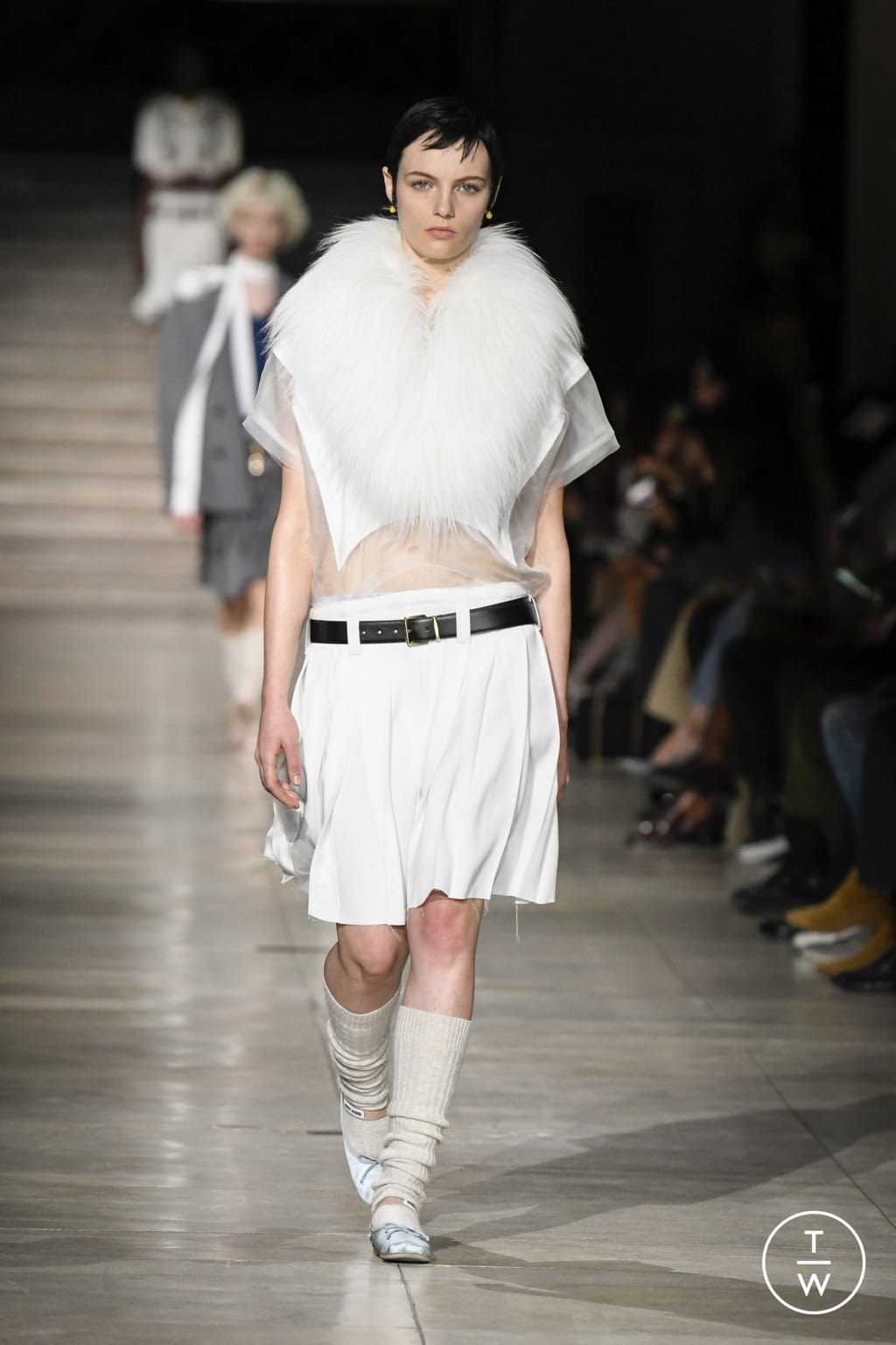 Fashion Week Paris Fall/Winter 2022 look 8 de la collection Miu Miu womenswear
