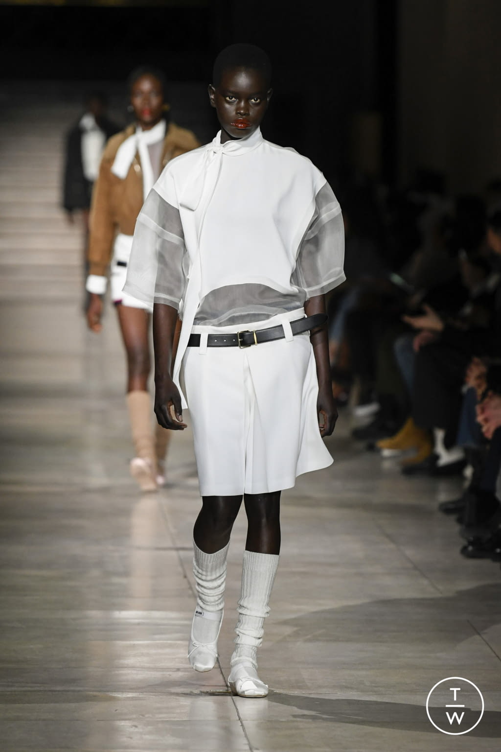 Fashion Week Paris Fall/Winter 2022 look 18 from the Miu Miu collection womenswear