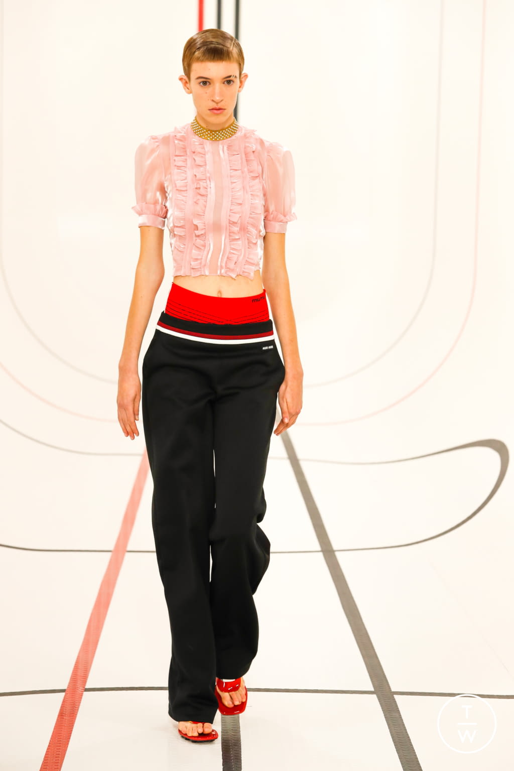 Fashion Week Paris Spring/Summer 2021 look 12 from the Miu Miu collection 女装