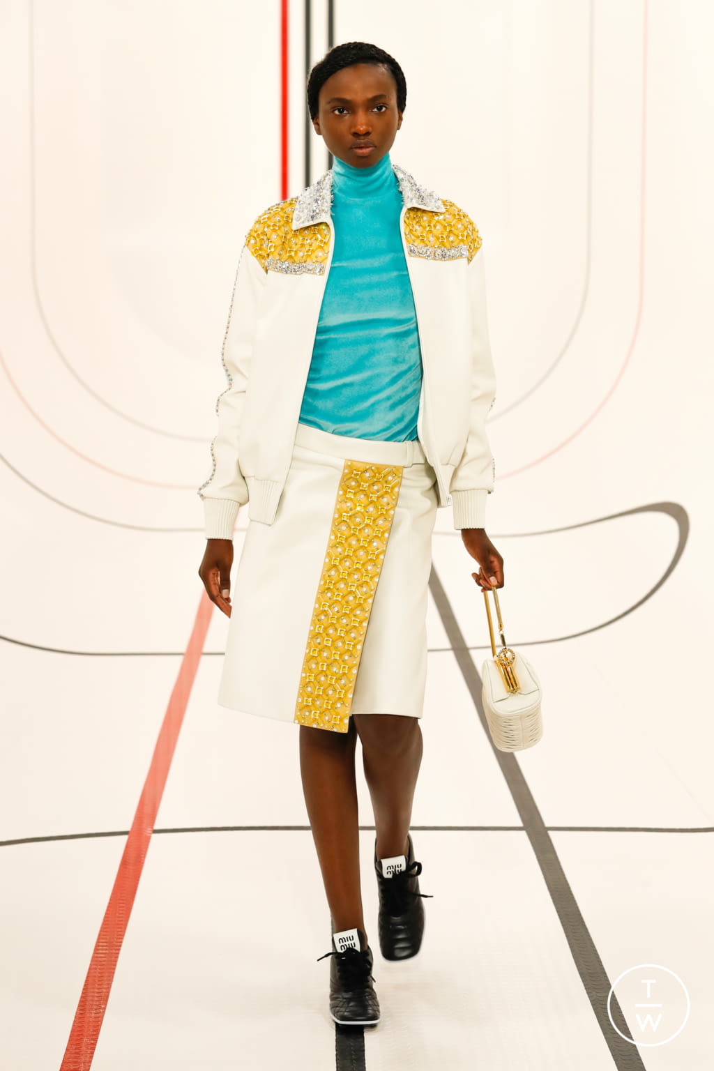 Fashion Week Paris Spring/Summer 2021 look 43 from the Miu Miu collection 女装