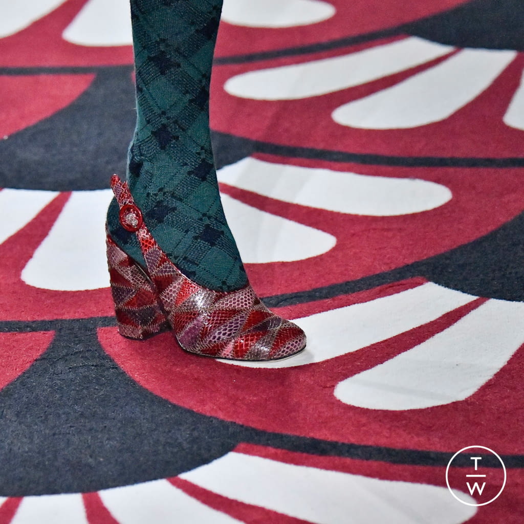 Fashion Week Paris Fall/Winter 2020 look 19 from the Miu Miu collection womenswear accessories