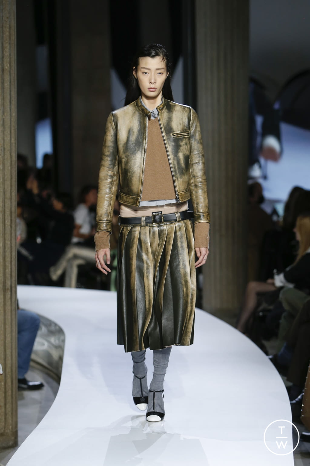 Fashion Week Paris Spring/Summer 2022 look 10 from the Miu Miu collection womenswear