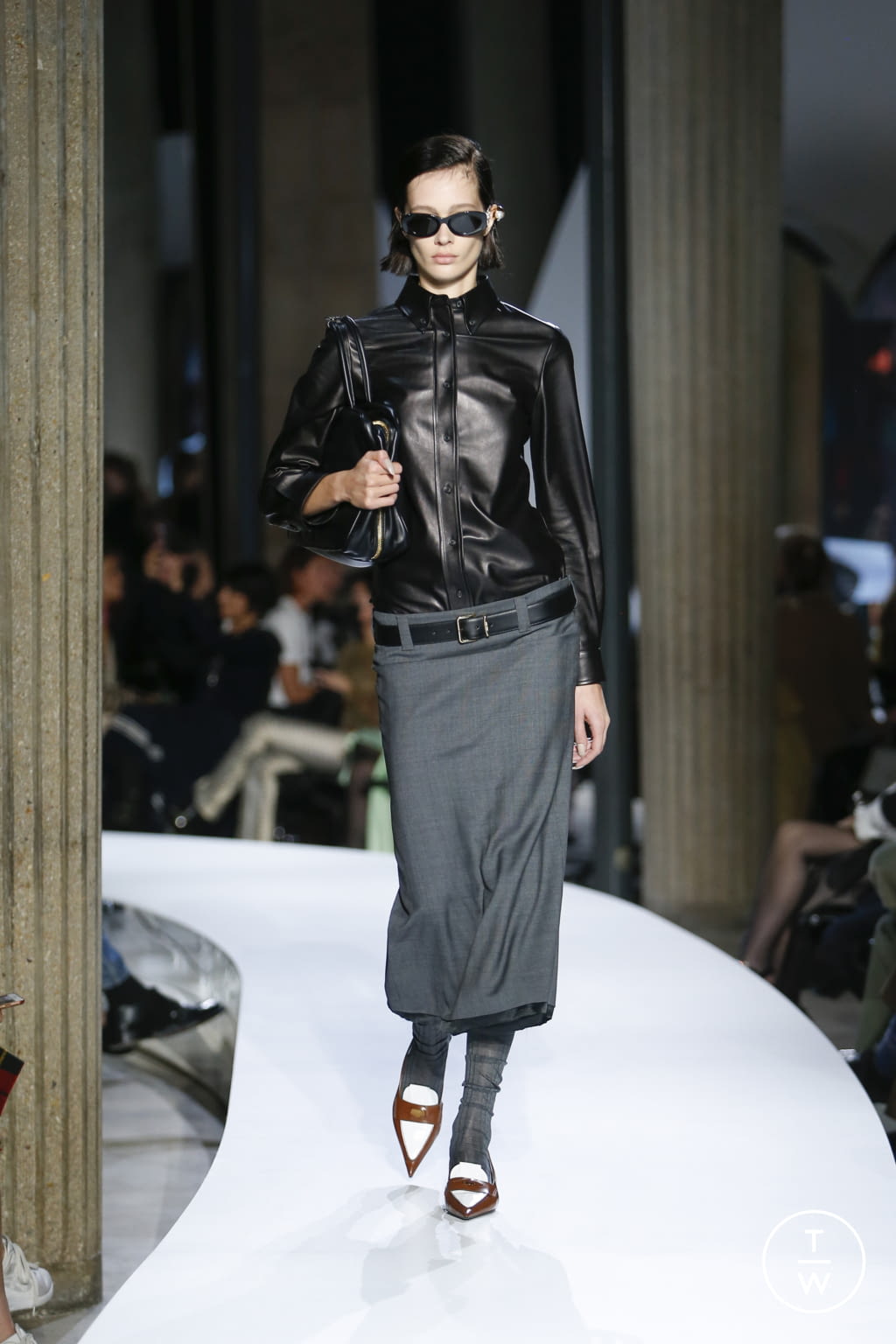 Fashion Week Paris Spring/Summer 2022 look 20 de la collection Miu Miu womenswear