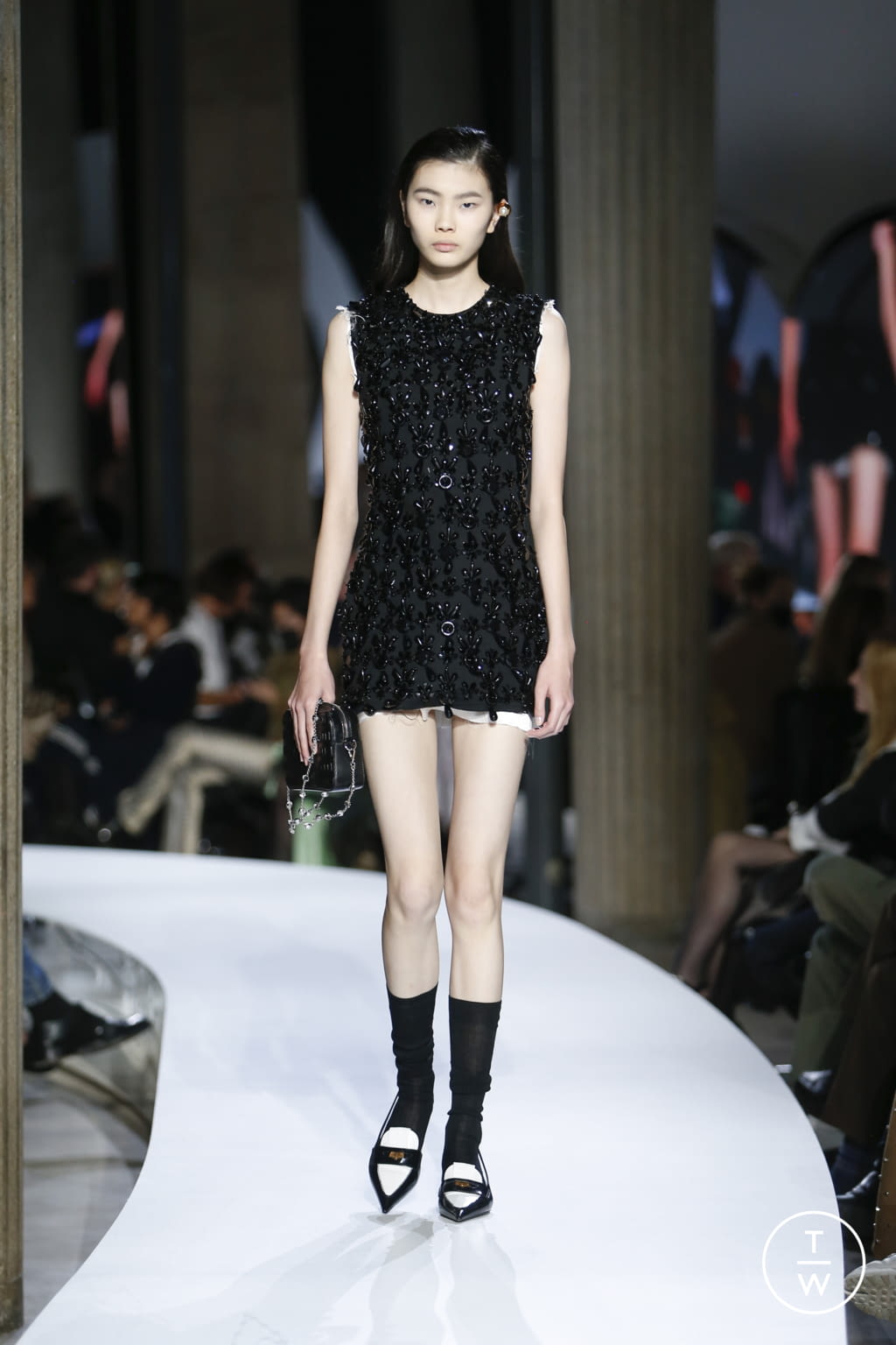 Fashion Week Paris Spring/Summer 2022 look 21 from the Miu Miu collection womenswear