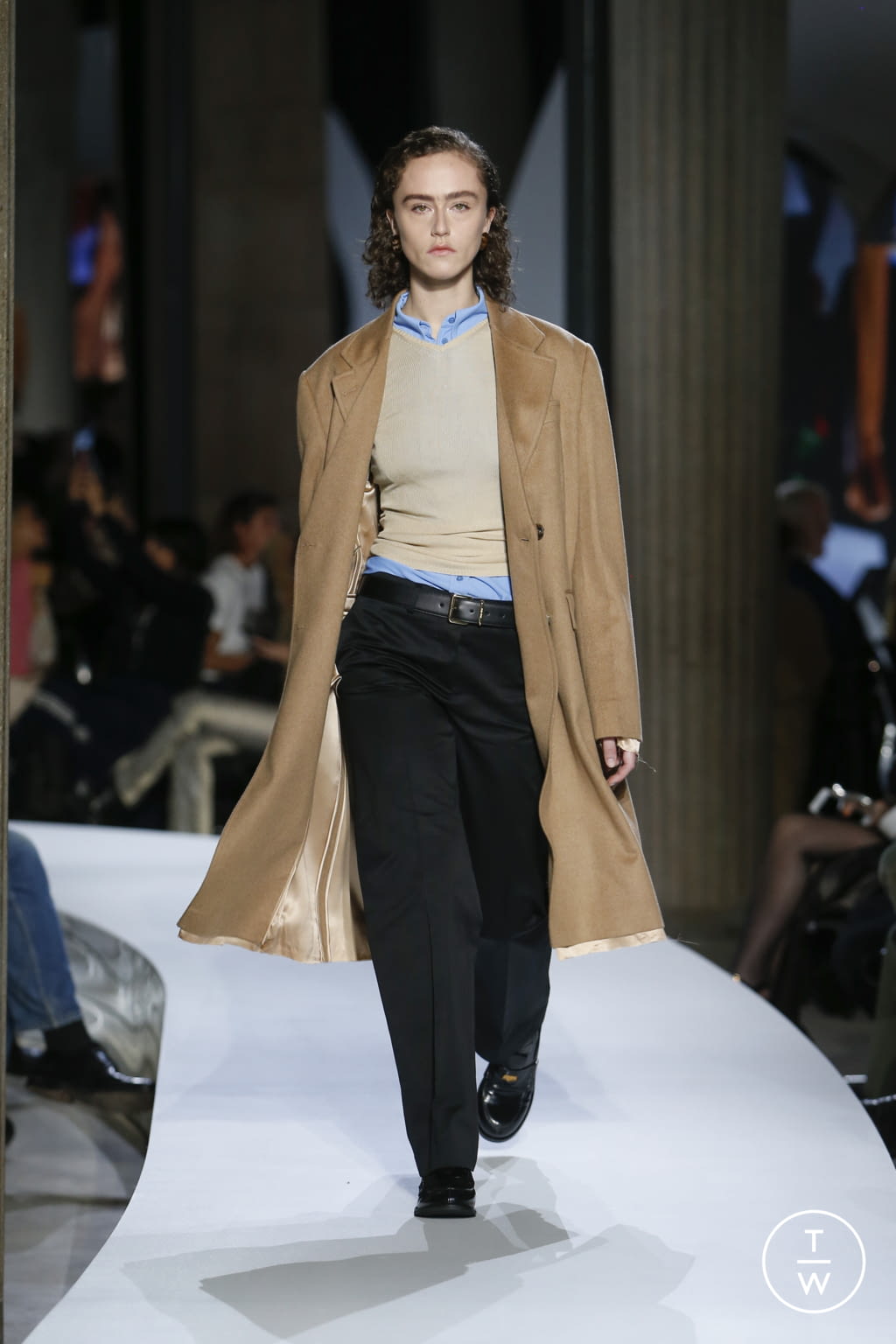 Fashion Week Paris Spring/Summer 2022 look 31 from the Miu Miu collection 女装