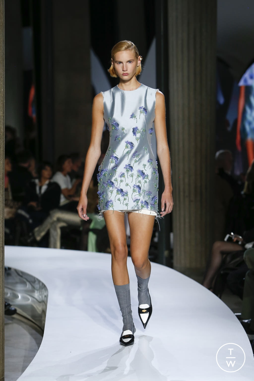 Fashion Week Paris Spring/Summer 2022 look 43 from the Miu Miu collection 女装