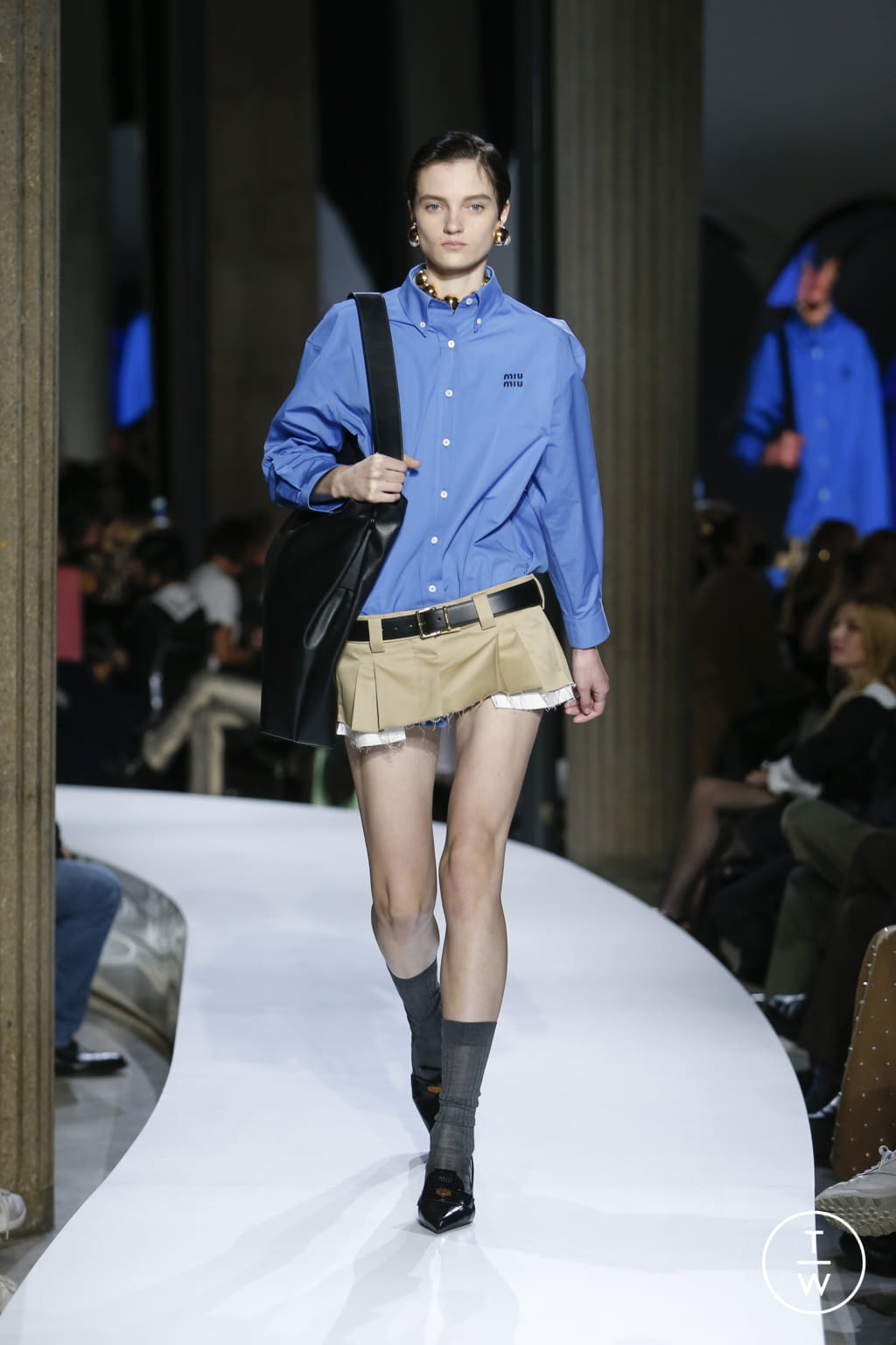 Fashion Week Paris Spring/Summer 2022 look 5 from the Miu Miu collection womenswear