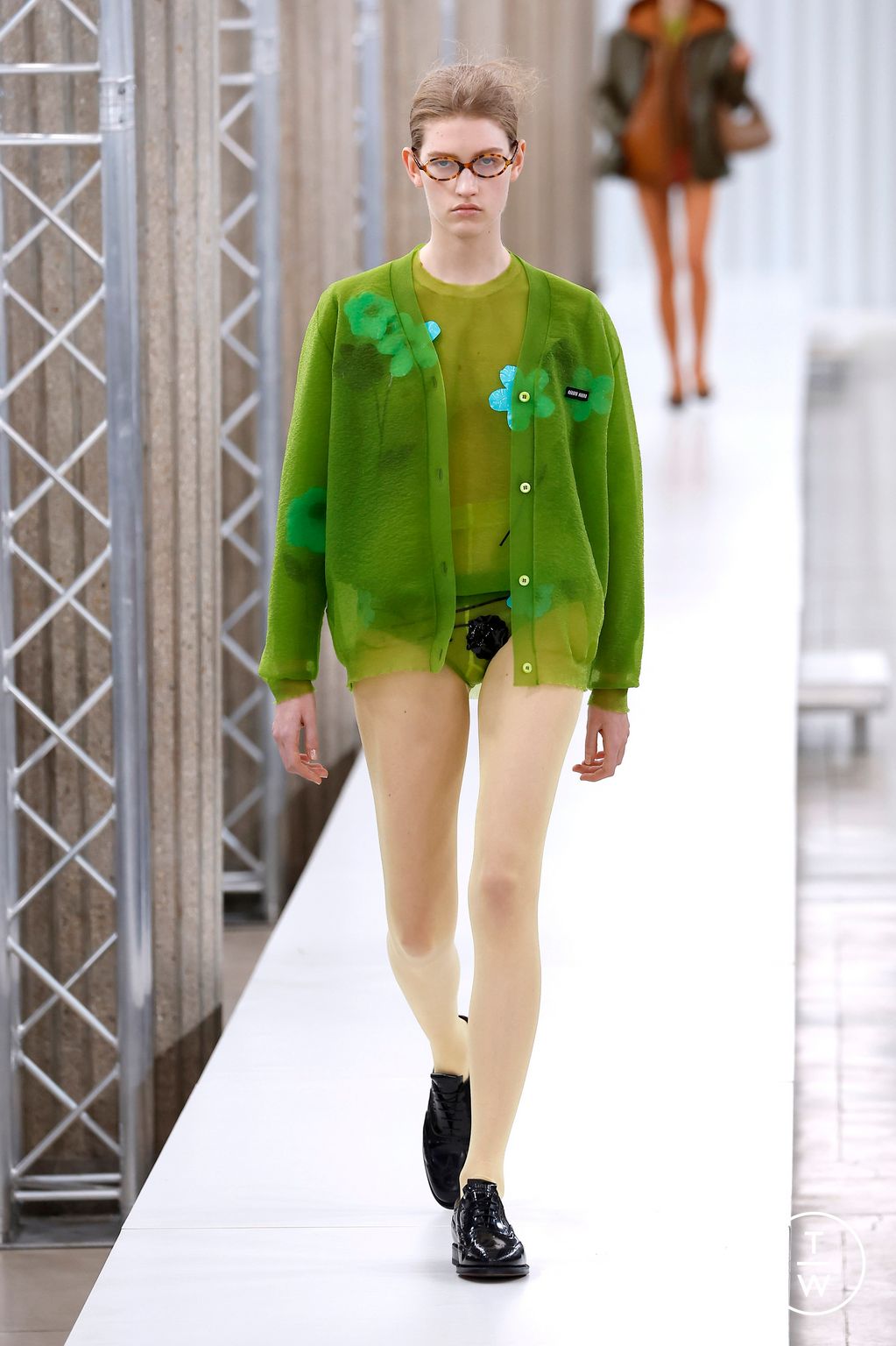 Fashion Week Paris Fall/Winter 2023 look 41 de la collection Miu Miu womenswear