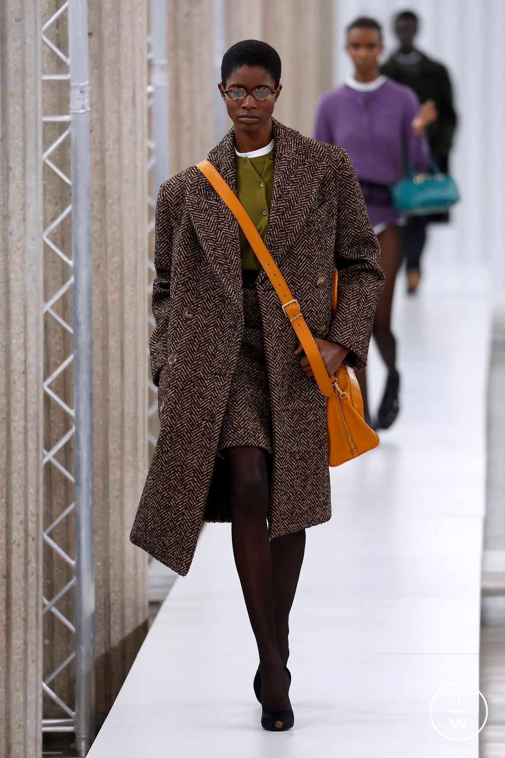 Fashion Week Paris Fall/Winter 2023 look 51 from the Miu Miu collection 女装