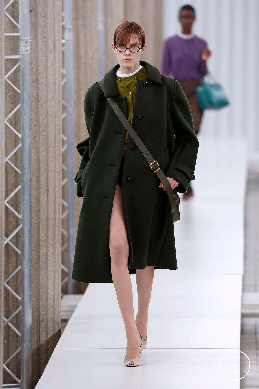 Fashion Week Paris Fall/Winter 2023 look 55 from the Miu Miu collection 女装