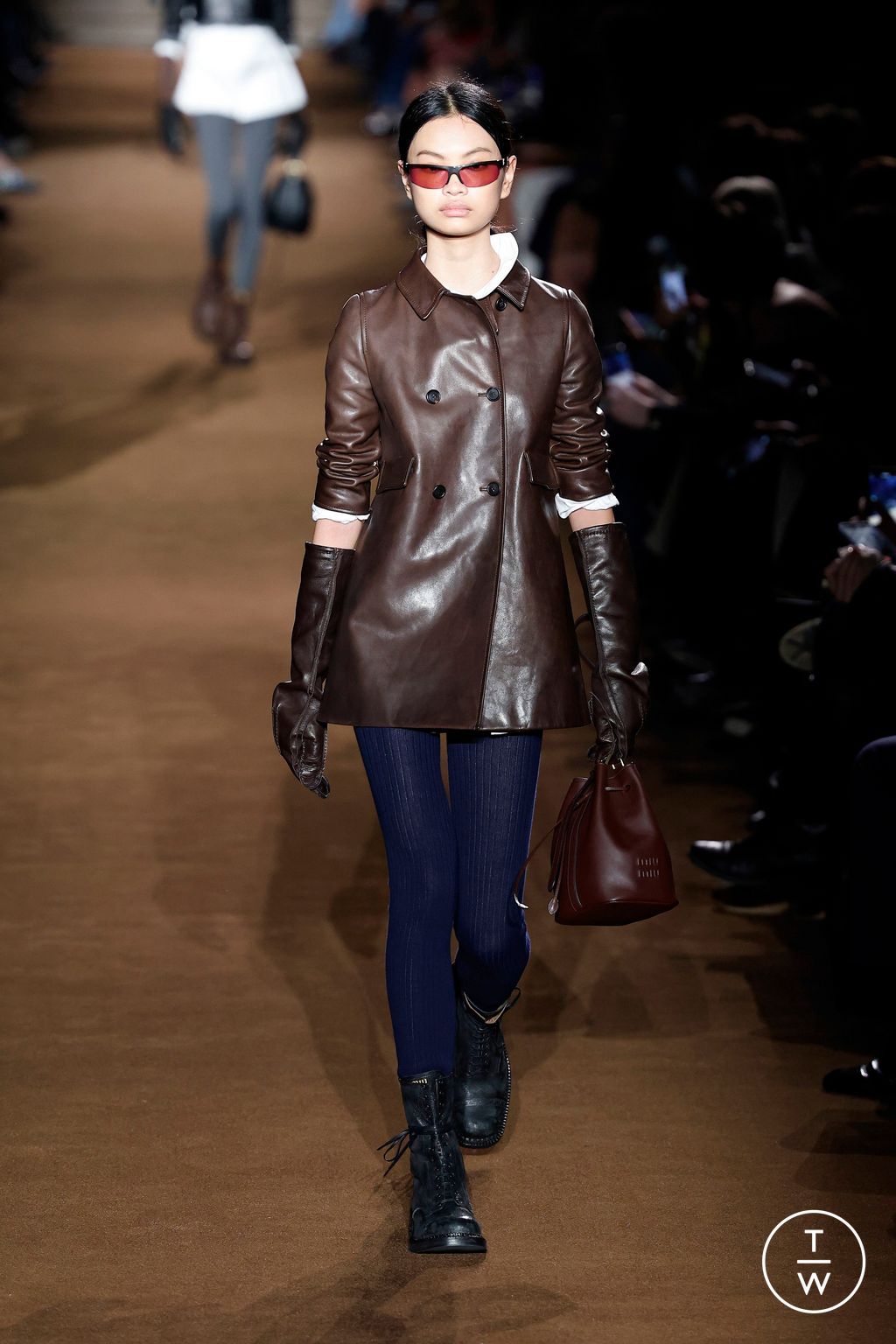 Fashion Week Paris Fall/Winter 2024 look 18 from the Miu Miu collection 女装